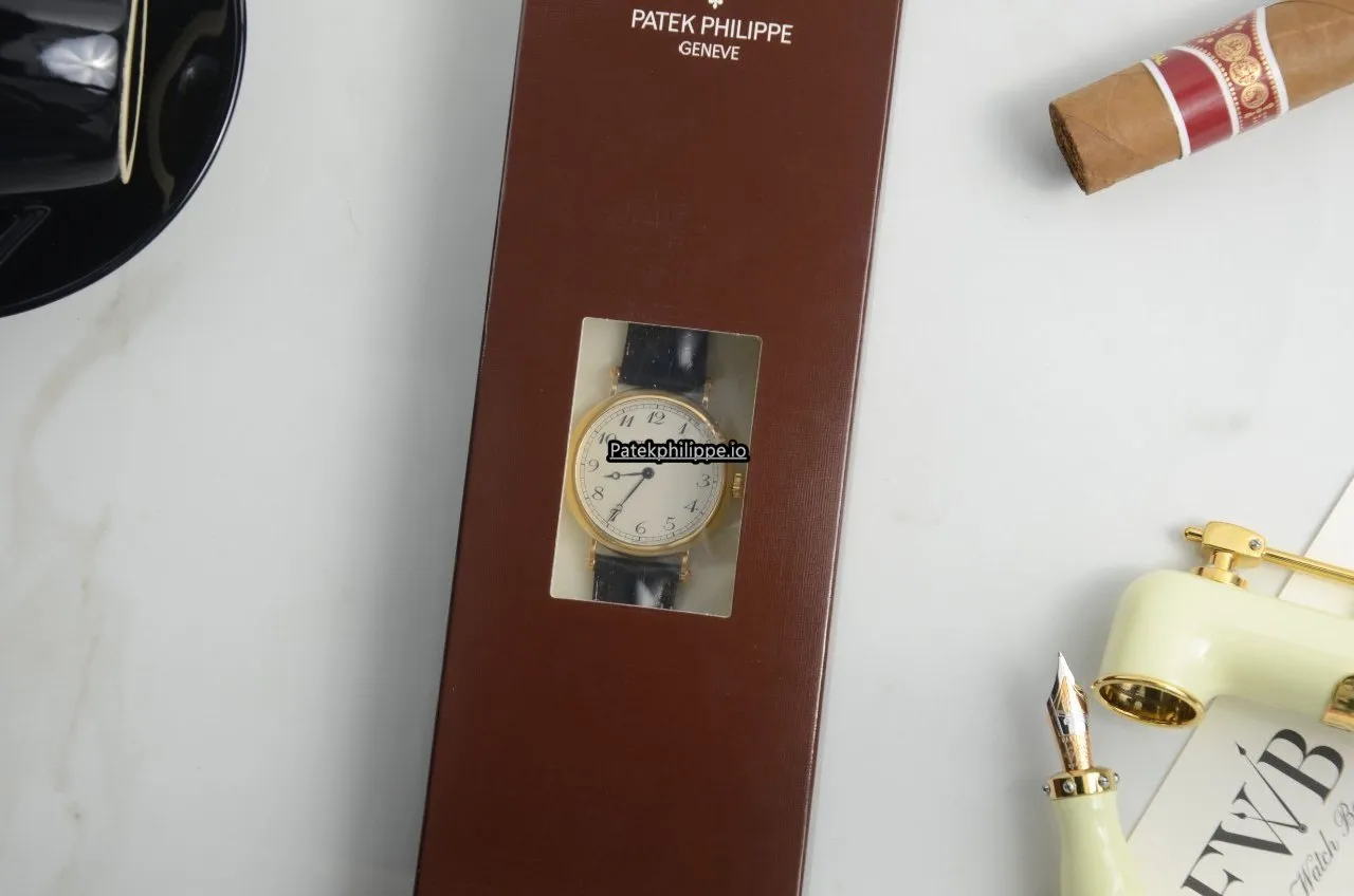 Patek Philippe Calatrava 7200r-010 34.6MM Rose Gold Case Automatic