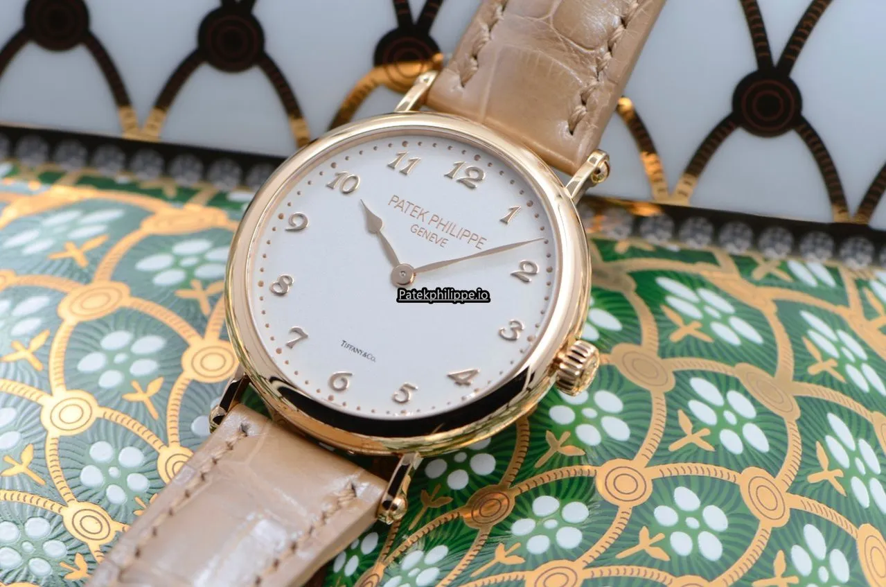 Patek Philippe Calatrava 7200r-001 34.6MM Rose Gold Case Automatic