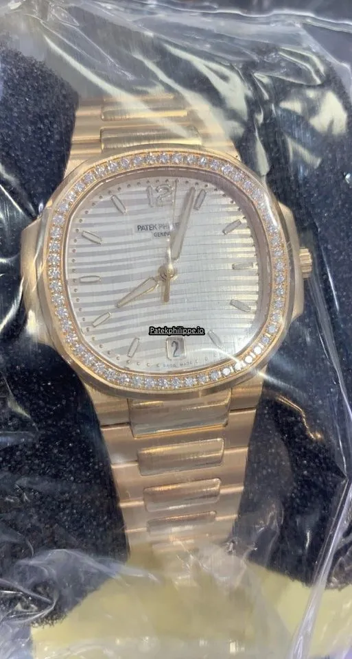 Alternative view of Patek Philippe Nautilus 7118/1200r-001 35.2MM Rose Gold Case Automatic