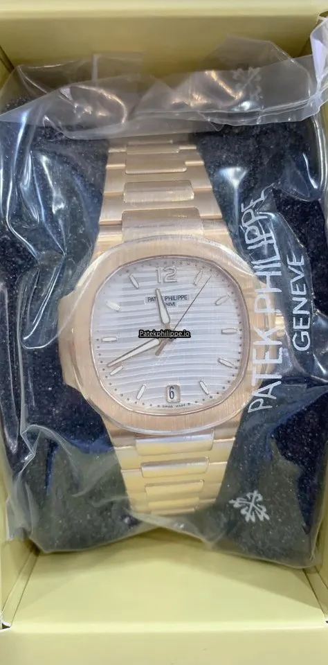 Patek Philippe Nautilus 7118/1r-001 Rose Gold Case Automatic