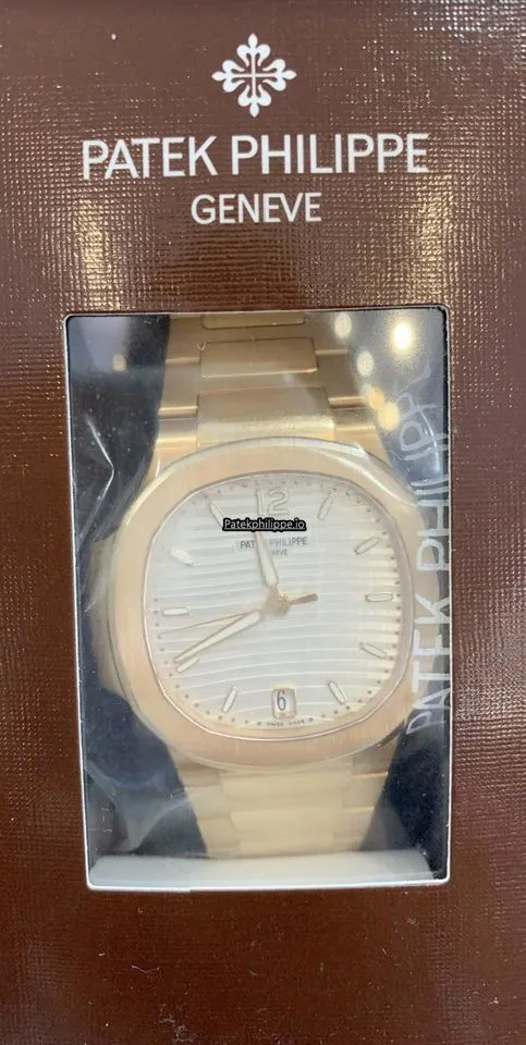 Alternative view of Patek Philippe Nautilus 7118/1r-001 Rose Gold Case Automatic