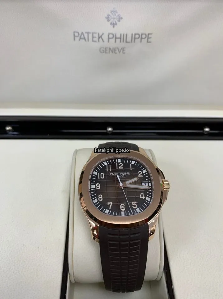 Patek Philippe Aquanaut 5167r-001 40MM Rose Gold Case Automatic