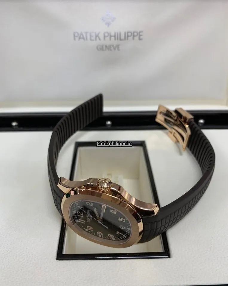 Alternative view of Patek Philippe Aquanaut 5167r-001 40MM Rose Gold Case Automatic