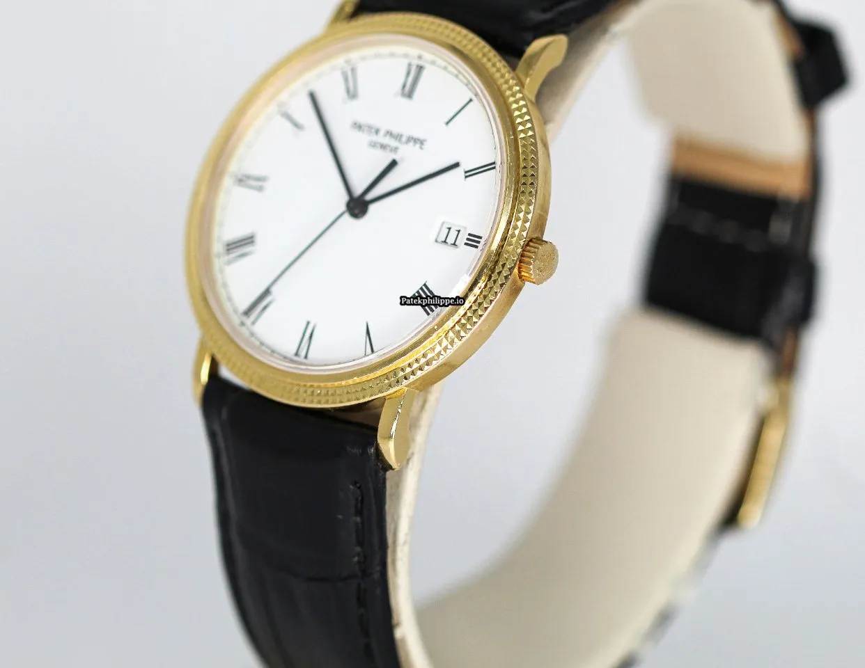 Alternative view of Patek Philippe Calatrava 3944 33MM Yellow Gold Case Quartz