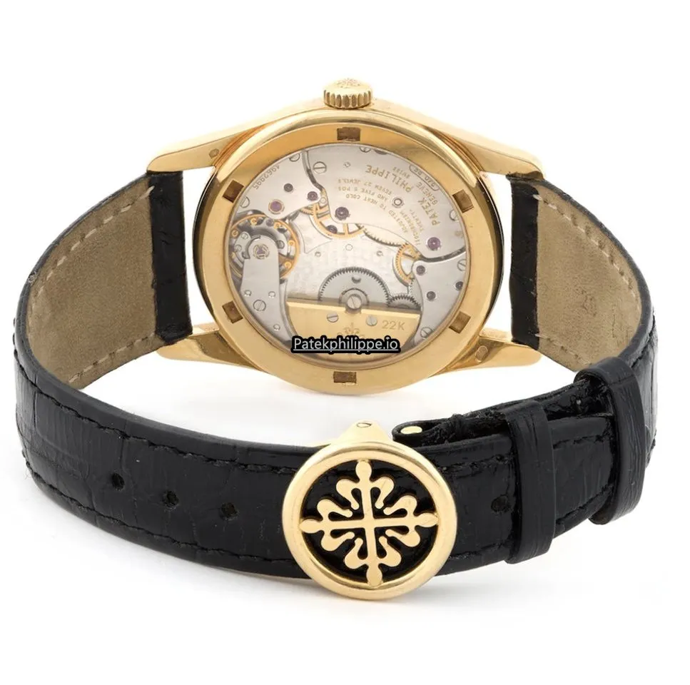 Alternative view of Patek Philippe Calatrava 5000j 34MM Yellow Gold Case Automatic