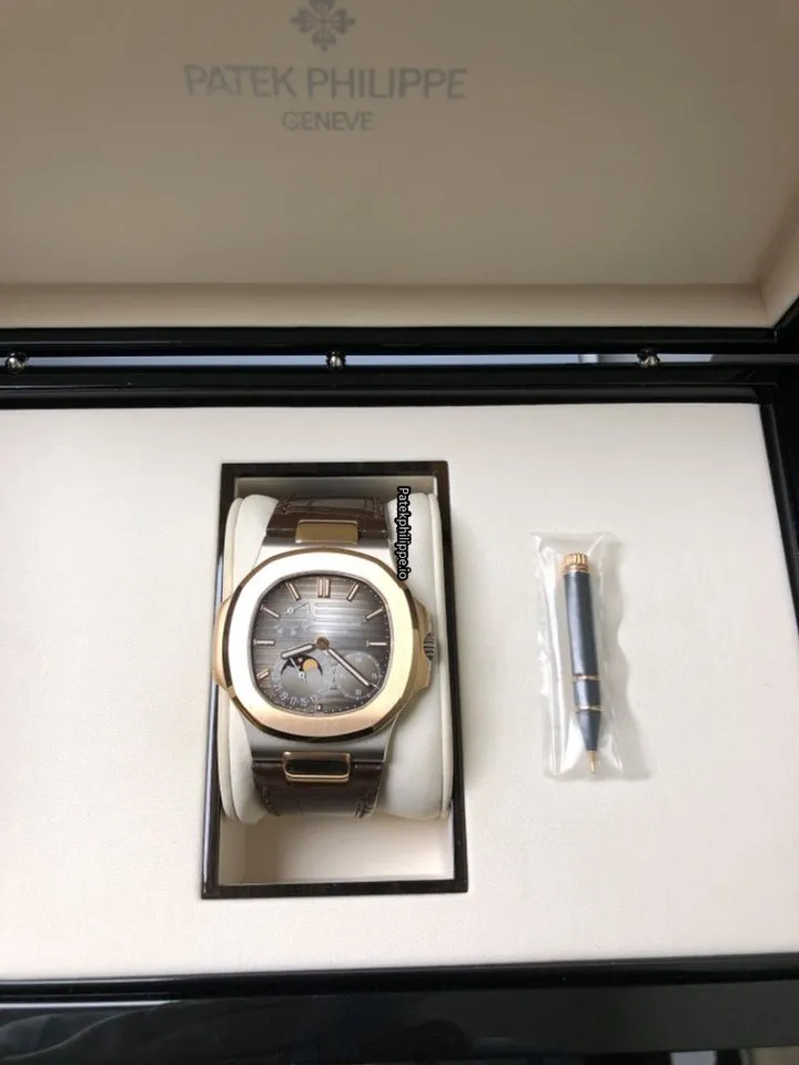 Patek Philippe Nautilus 5712gr-001 40MM Rose Gold Case Automatic