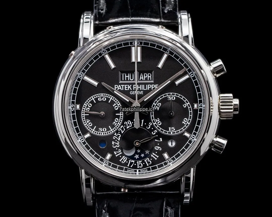 Patek Philippe Perpetual Calendar 5204p-011 40.2MM Platinum Case Manual Winding