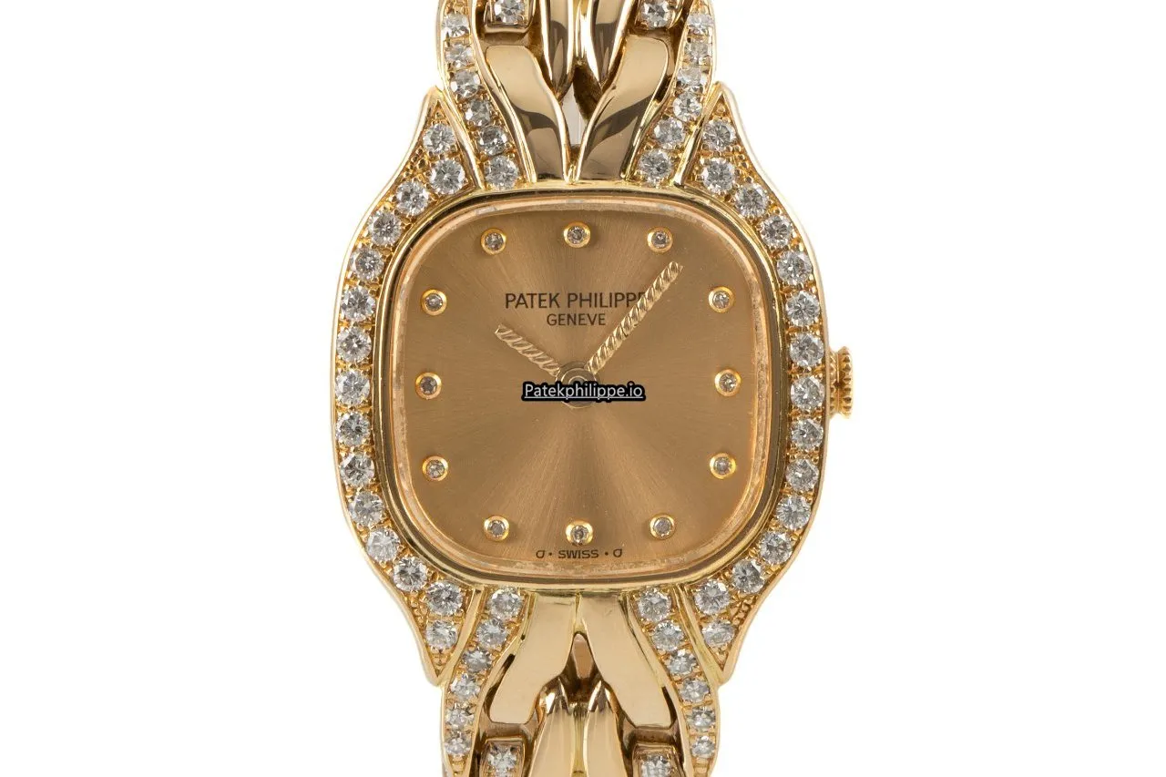 Patek Philippe Mar-21 16.5x20MM Yellow Gold Case Quartz