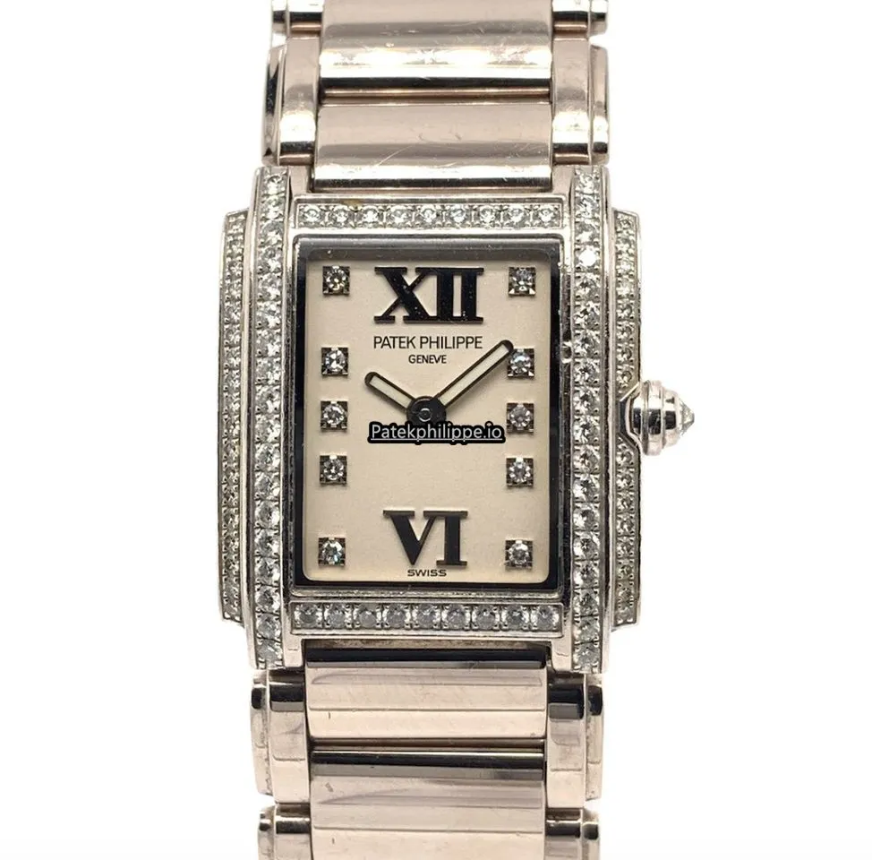 Patek Philippe Twenty-4 4908/200g-001 26.3x22MM White Gold Case Quartz