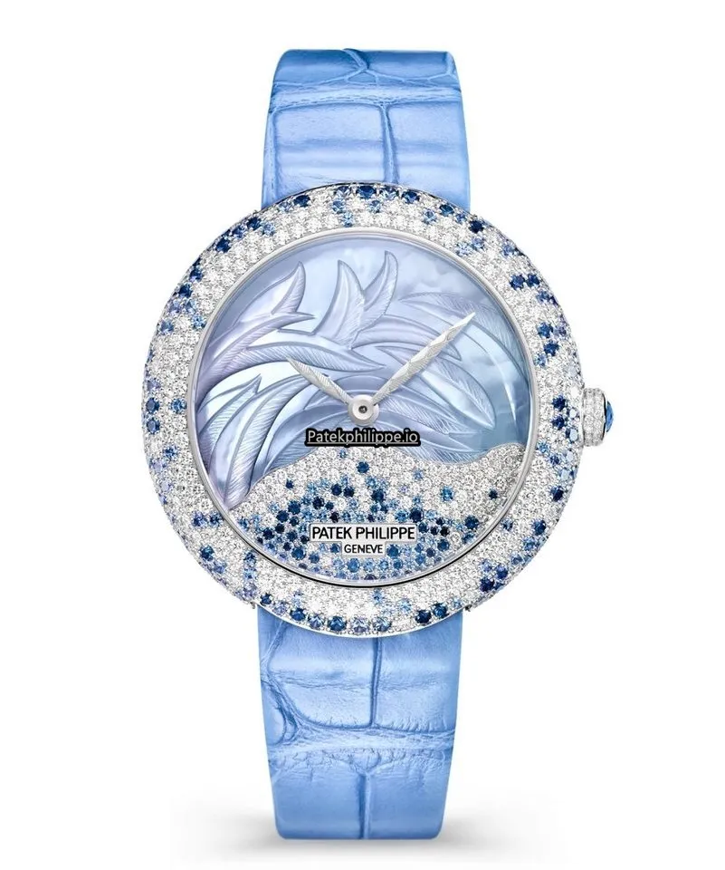 Patek Philippe Calatrava 4899/901g-001 35.8MM White Gold Case Automatic
