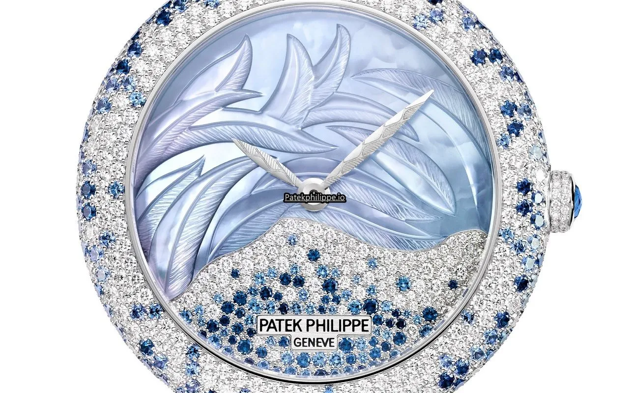 Alternative view of Patek Philippe Calatrava 4899/901g-001 35.8MM White Gold Case Automatic