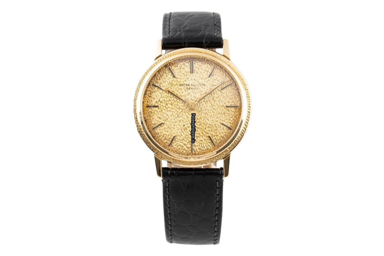 Alternative view of Patek Philippe Calatrava 3569 35.5MM Yellow Gold Case Automatic