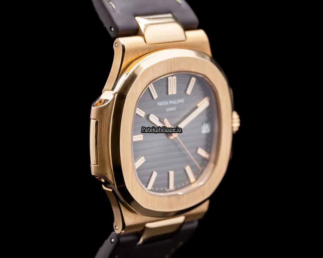 Alternative view of Patek Philippe Nautilus 5711r-001 43MM Rose Gold Case Automatic