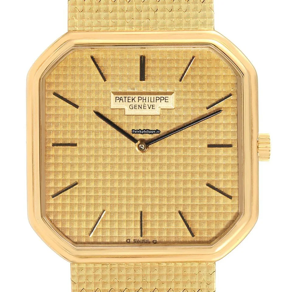 Alternative view of Patek Philippe Mar-54 29MM Yellow Gold Case Manual Winding