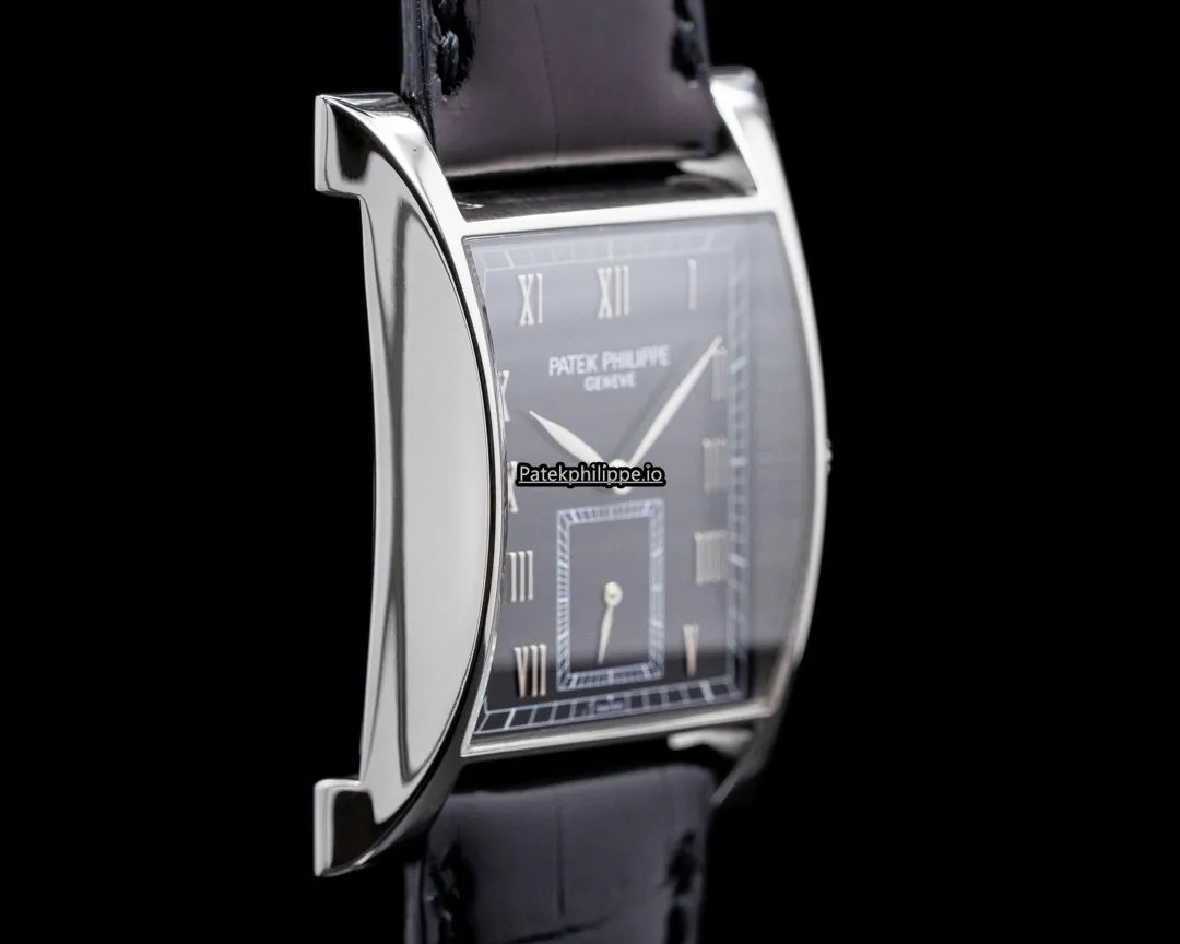 Alternative view of Patek Philippe Pagoda 5500p-001 26.5MM Platinum Case Manual Winding