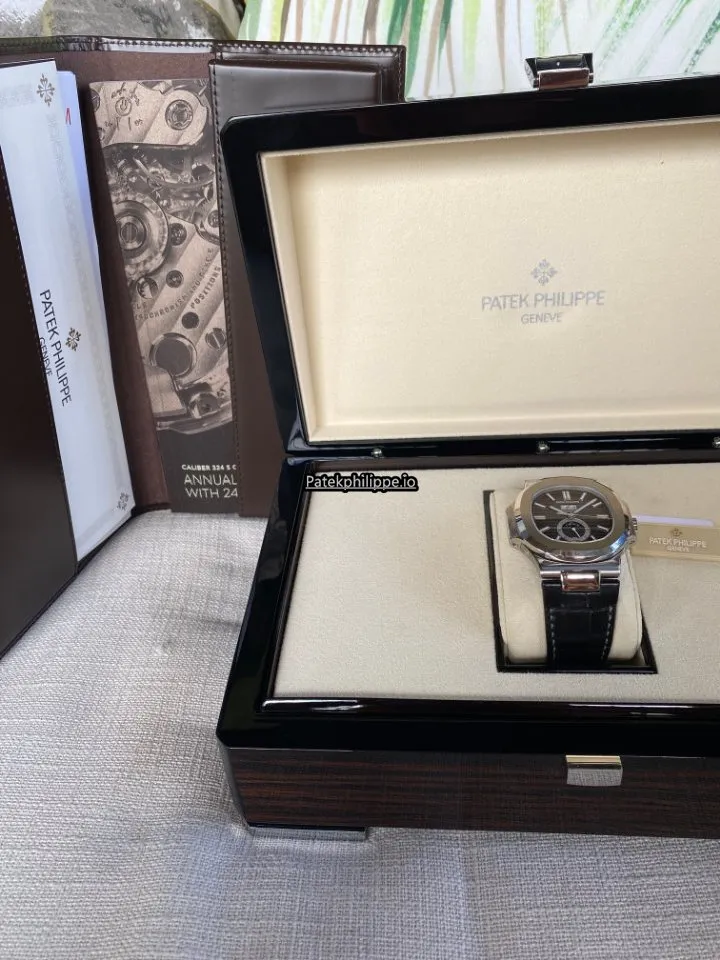 Alternative view of Patek Philippe Nautilus 5726a-001 40.5MM Steel Case Automatic