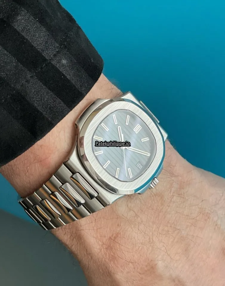 Patek Philippe Nautilus 5711/1a 40x38MM Steel Case Automatic
