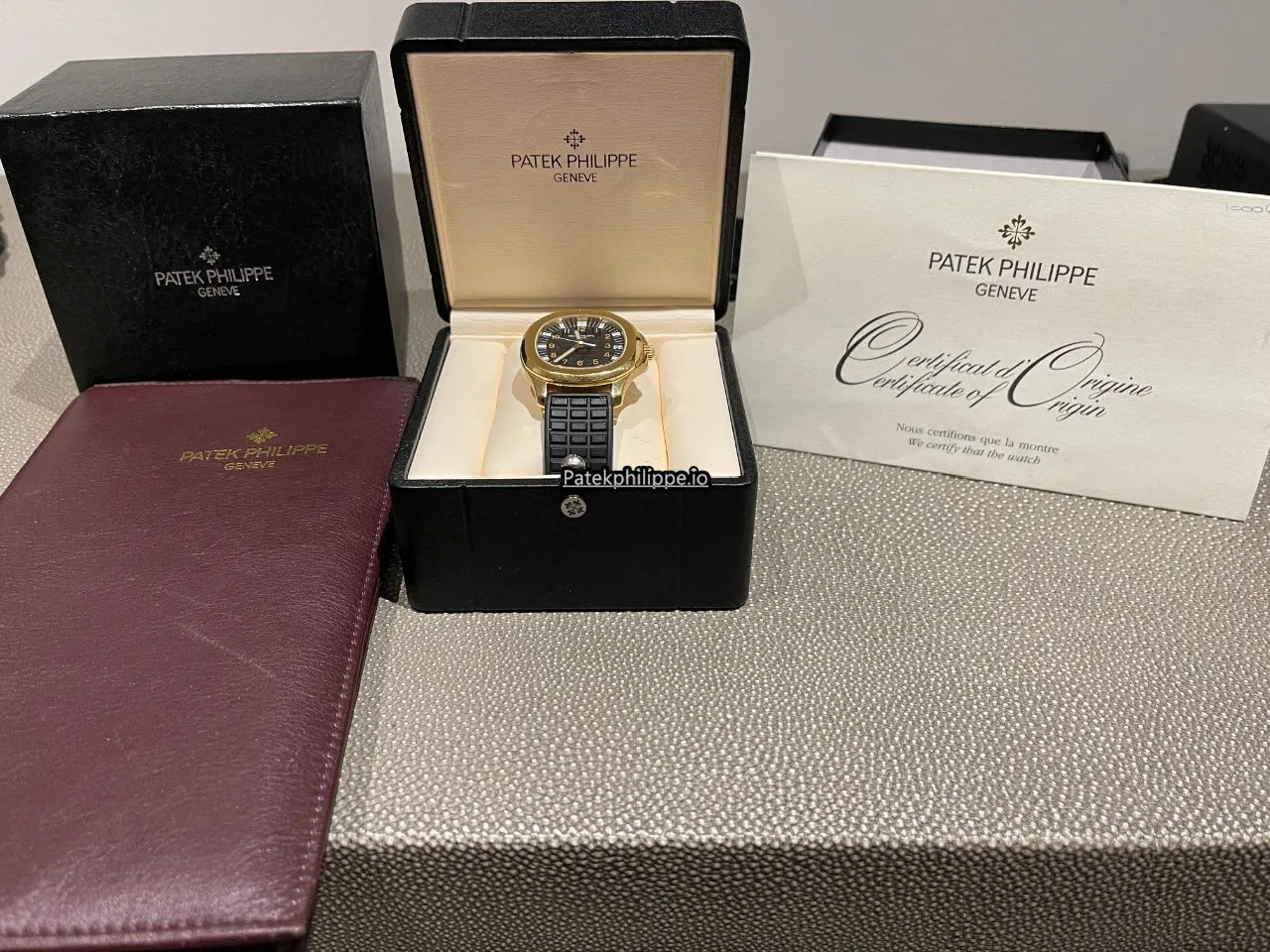 Patek Philippe Aquanaut 5065j-001 38MM Yellow Gold Case Automatic