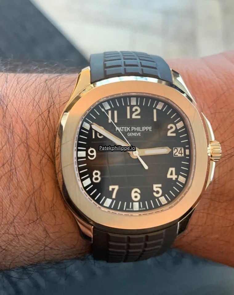 Alternative view of Patek Philippe Aquanaut 5167r-001 40MM Rose Gold Case Automatic