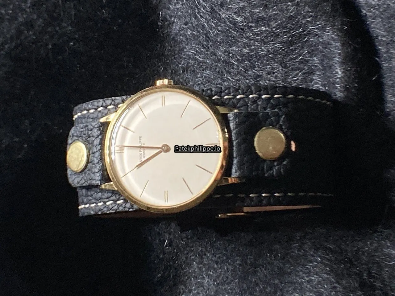 Alternative view of Patek Philippe Calatrava 3468j 33MM Yellow Gold Case Manual Winding