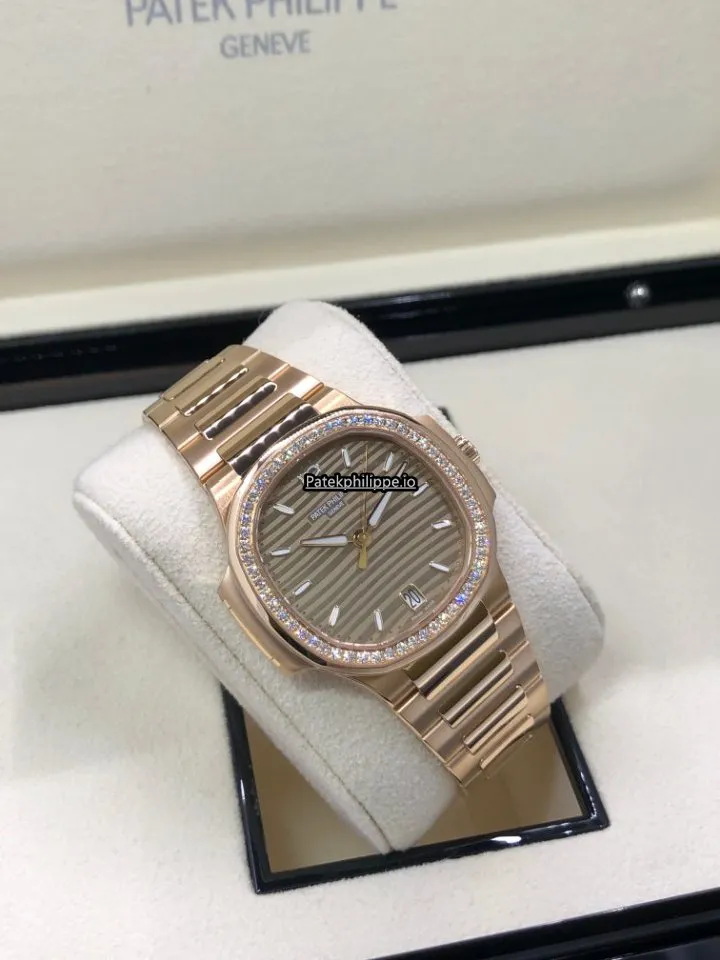 Alternative view of Patek Philippe Nautilus 7188/1200r 35.2MM Rose Gold Case Automatic