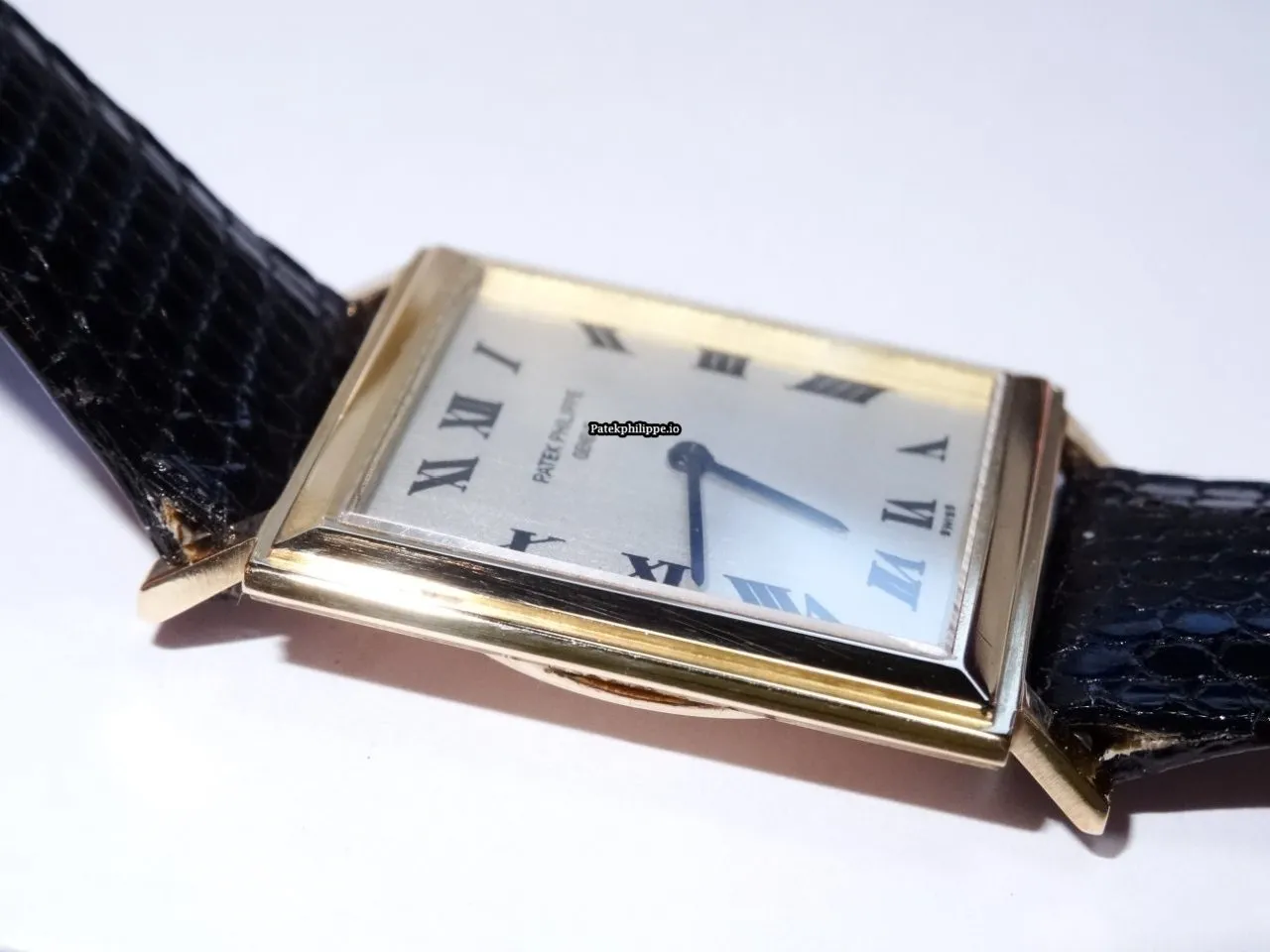 Alternative view of Patek Philippe Gondolo Gondolo Ref. 3490 26MM Yellow Gold Case Manual Winding