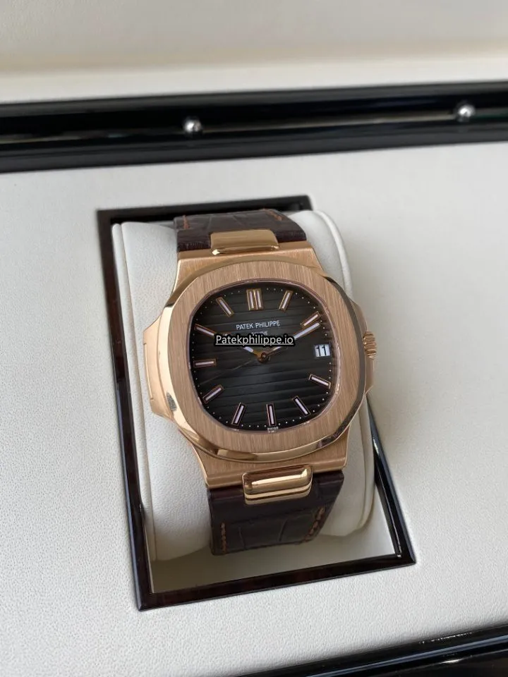 Patek Philippe Nautilus 5711r 40MM Rose Gold Case Automatic