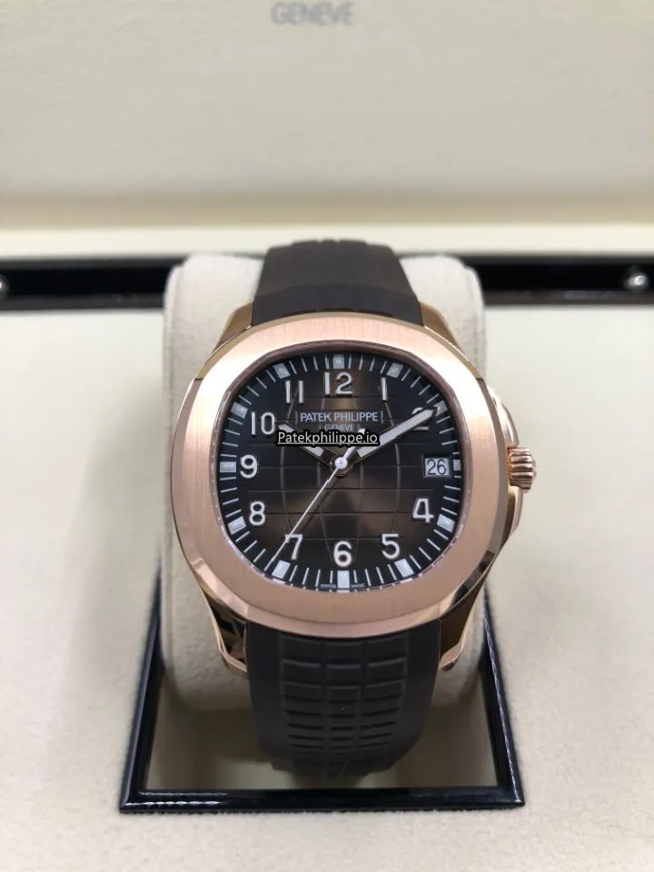 Patek Philippe Aquanaut 5167r-001 40MM Rose Gold Case Automatic