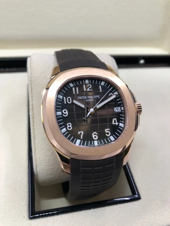 Alternative view of Patek Philippe Aquanaut 5167r-001 40MM Rose Gold Case Automatic