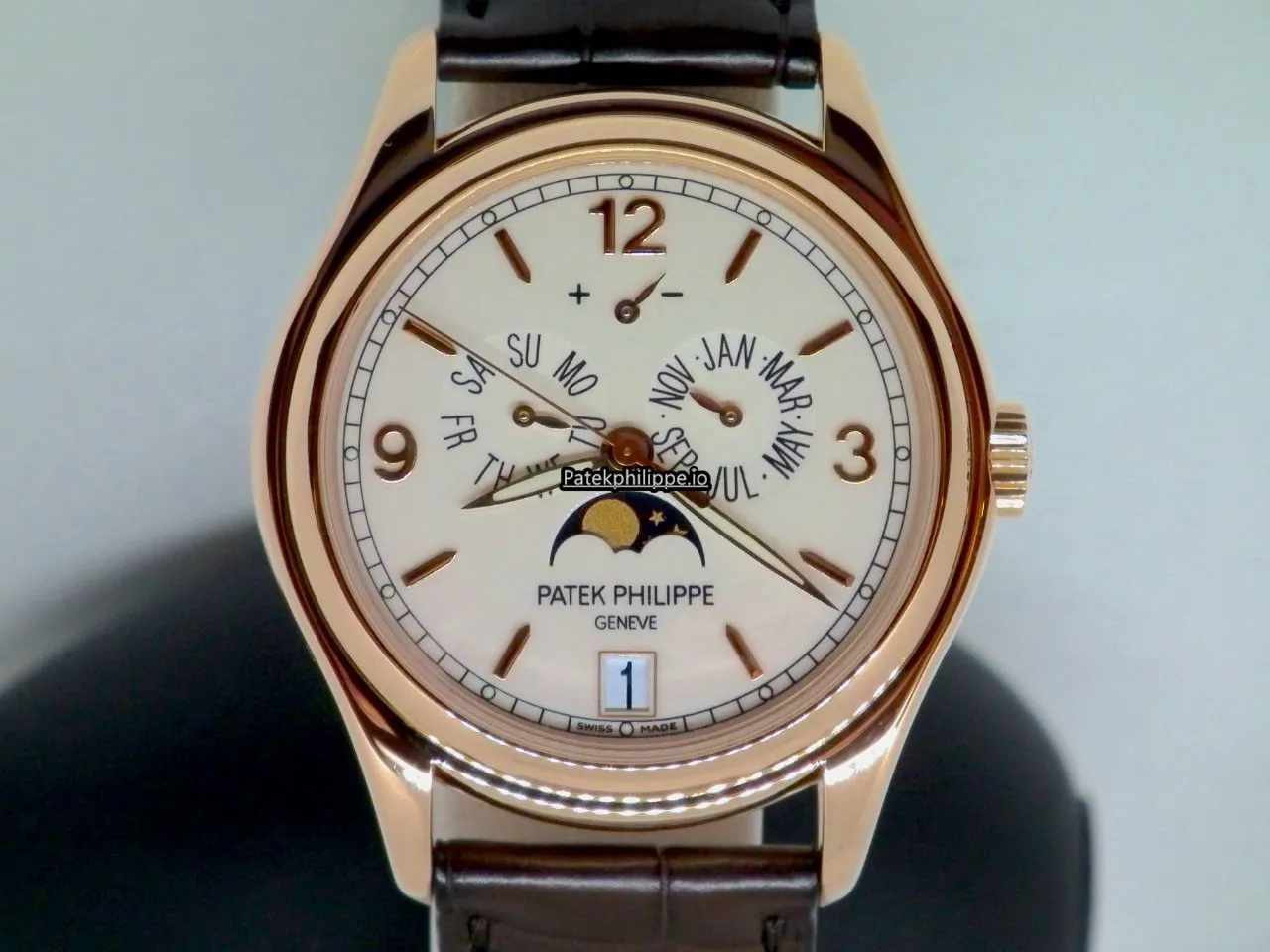 Alternative view of Patek Philippe Annual Calendar 5146r 39MM Rose Gold Case Automatic