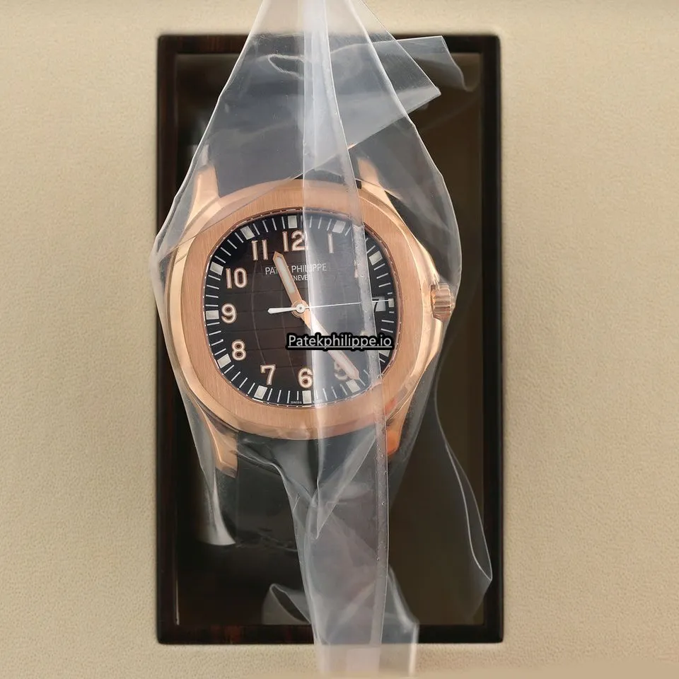 Patek Philippe Aquanaut 5167r-001 40.8MM Rose Gold Case Automatic