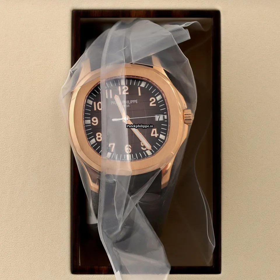 Alternative view of Patek Philippe Aquanaut 5167r-001 40.8MM Rose Gold Case Automatic