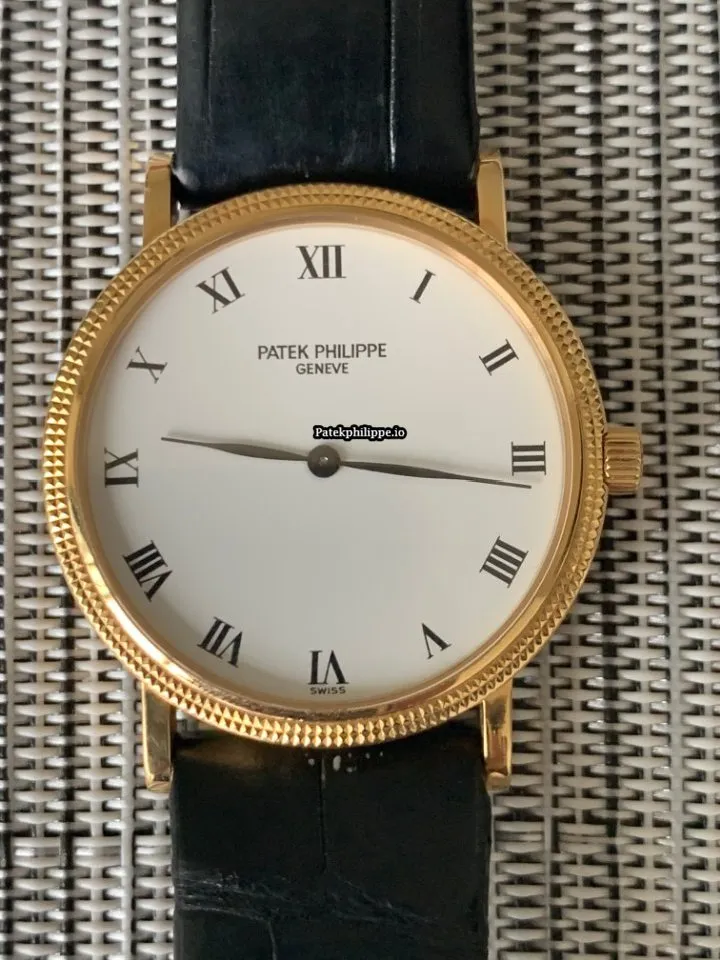 Alternative view of Patek Philippe Calatrava 3992j 33MM Yellow Gold Case Automatic