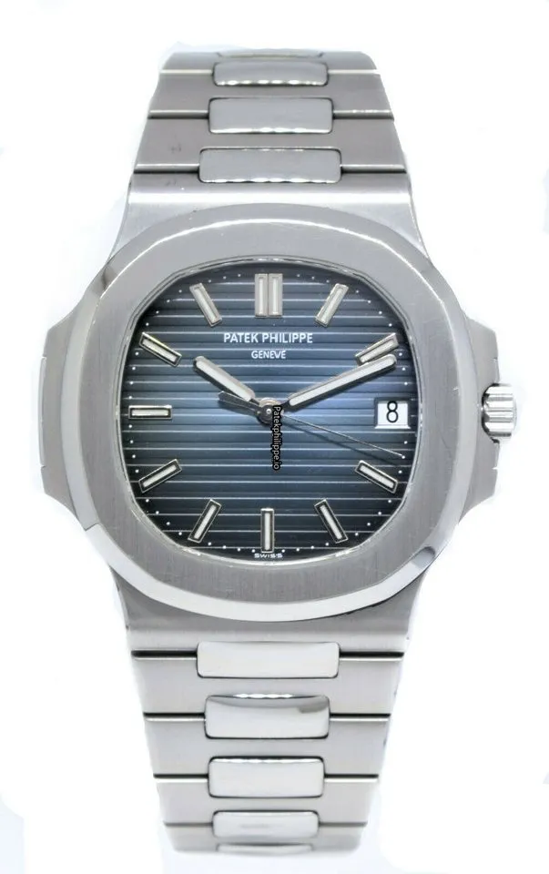 Patek Philippe Nautilus 5711/1a-010 40MM Steel Case Automatic