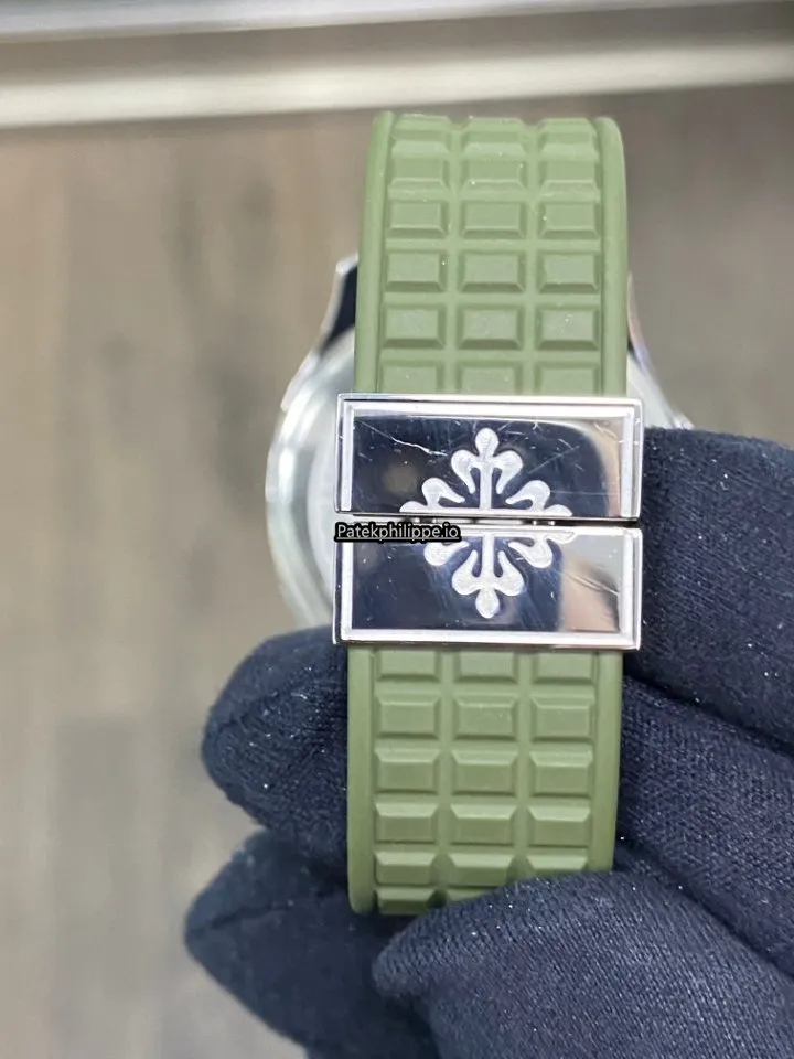 Alternative view of Patek Philippe Aquanaut 5065a-001 Steel Case Automatic