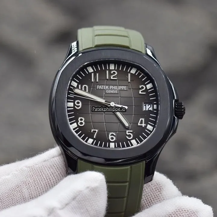 Patek Philippe Aquanaut 5167a-001 40MM Steel Case Automatic