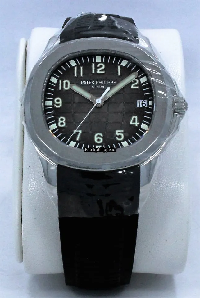 Alternative view of Patek Philippe Aquanaut 5167a-001 40MM Steel Case Automatic