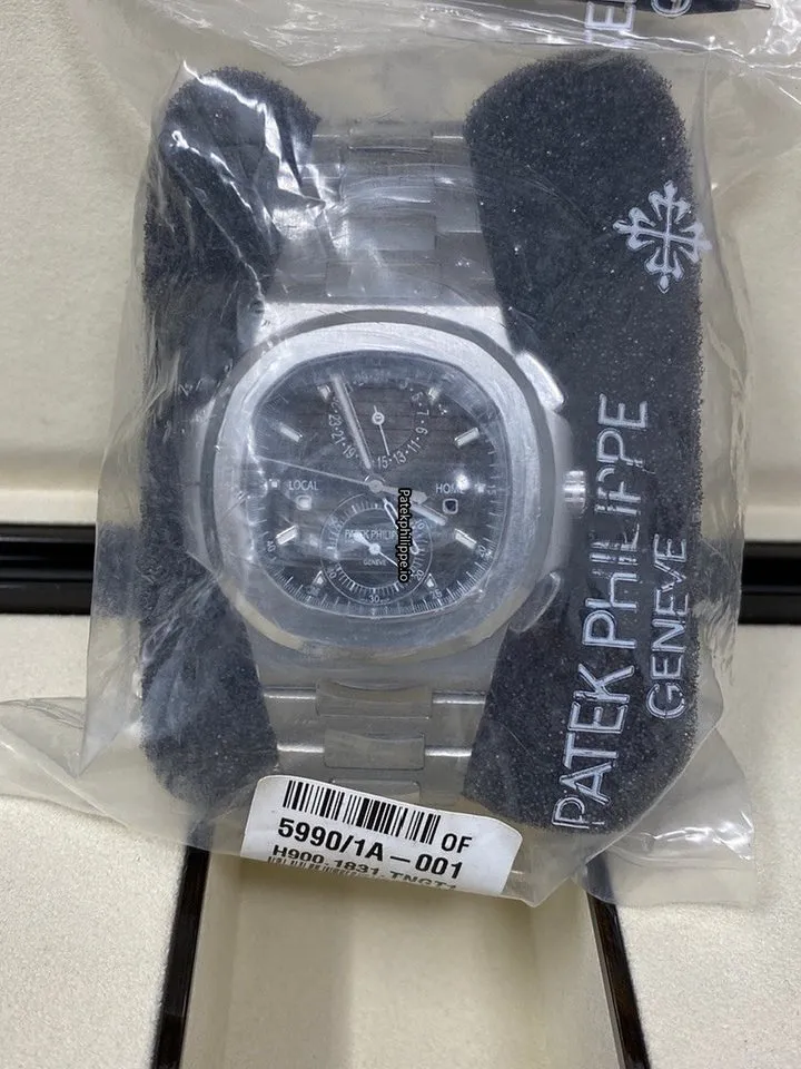 Alternative view of Patek Philippe Nautilus 5990/1a-001 40.5MM Steel Case Automatic