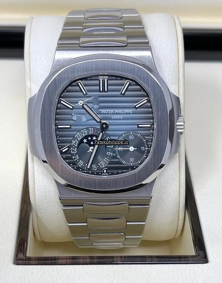 Alternative view of Patek Philippe Nautilus 5712/1a-001 Steel Case Automatic