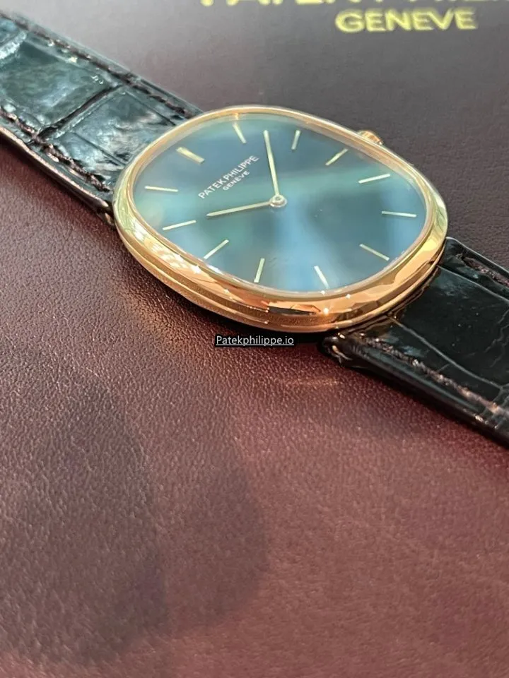 Alternative view of Patek Philippe Golden Ellipse 3748j 27x32MM Yellow Gold Case Manual Winding