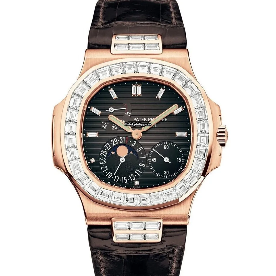 Patek Philippe Nautilus 5724r-001 40MM Rose Gold Case Automatic
