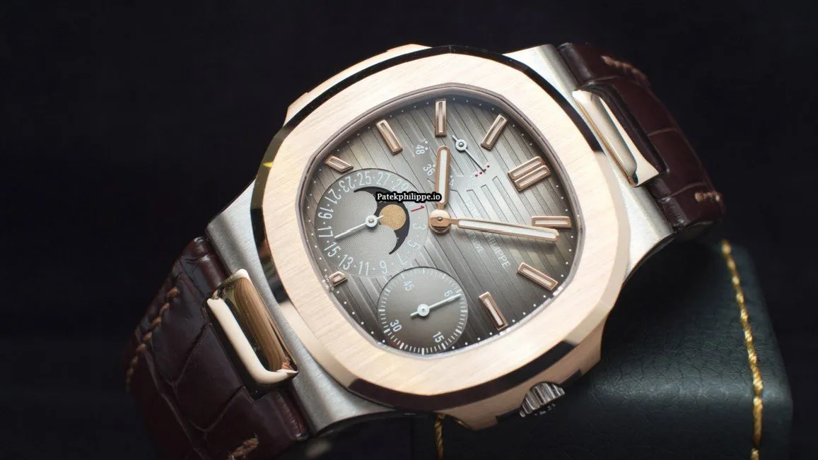 Alternative view of Patek Philippe Nautilus 5712gr-001 40MM Rose Gold Case Automatic