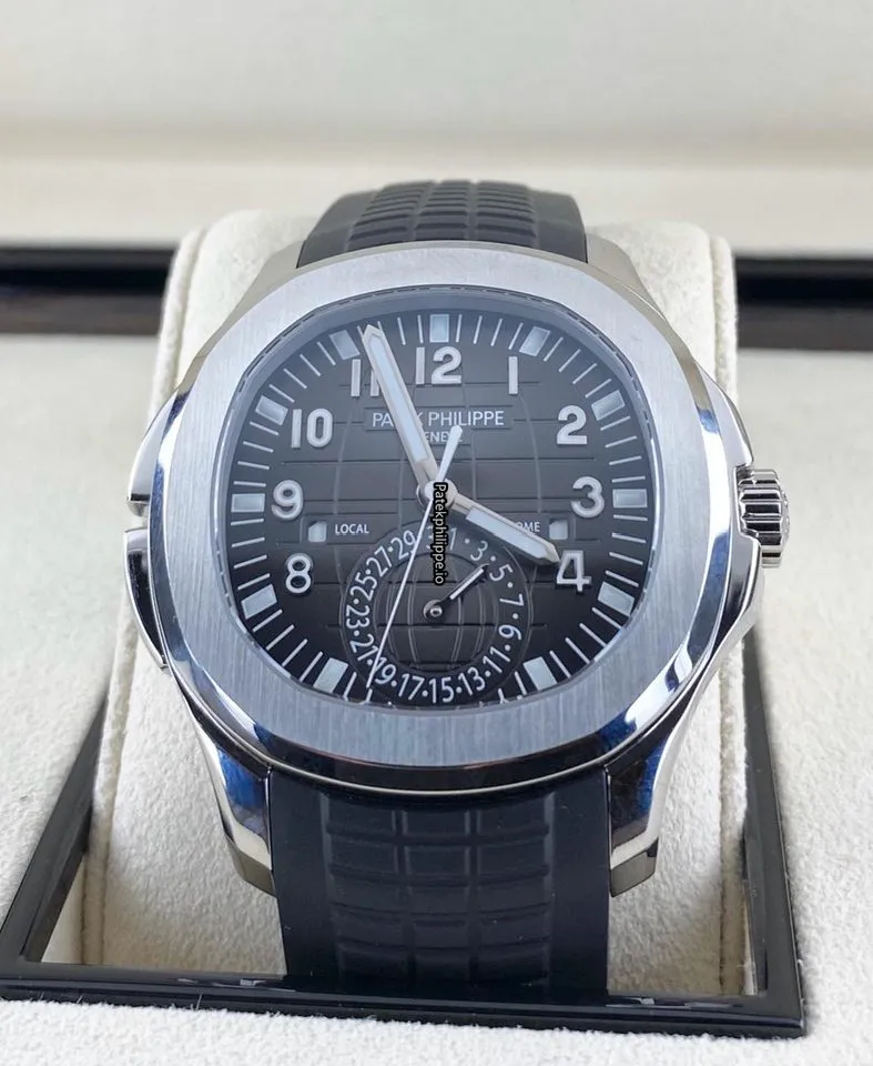 Patek Philippe Aquanaut 5164a-001 40.8MM Steel Case Automatic