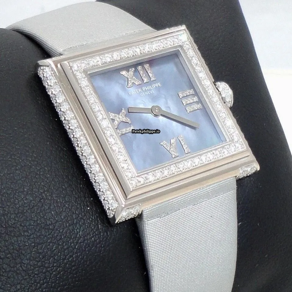 Patek Philippe Gondolo 4869g 26MM White Gold Case Quartz