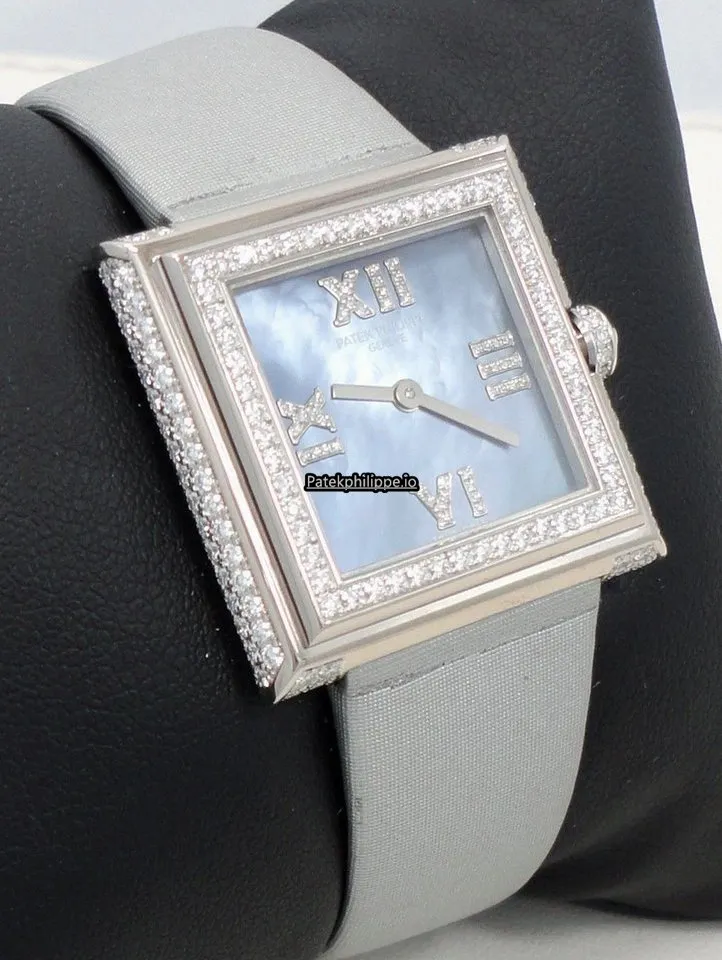 Alternative view of Patek Philippe Gondolo 4869g 26MM White Gold Case Quartz