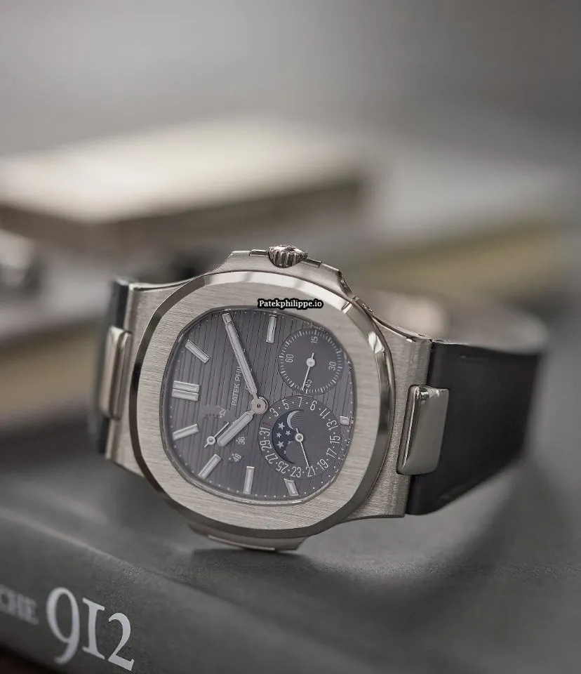 Patek Philippe Nautilus 5712g-001 40x38MM White Gold Case Automatic