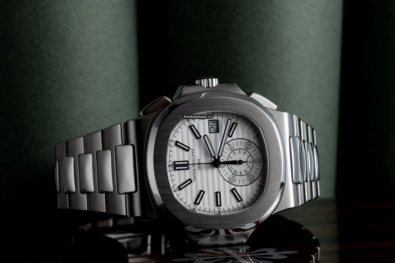 Alternative view of Patek Philippe Nautilus 5980.1a.019 40.5MM Steel Case Automatic