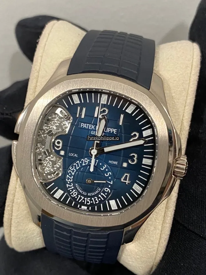 Alternative view of Patek Philippe Aquanaut 5650g-001 40.8MM White Gold Case Automatic