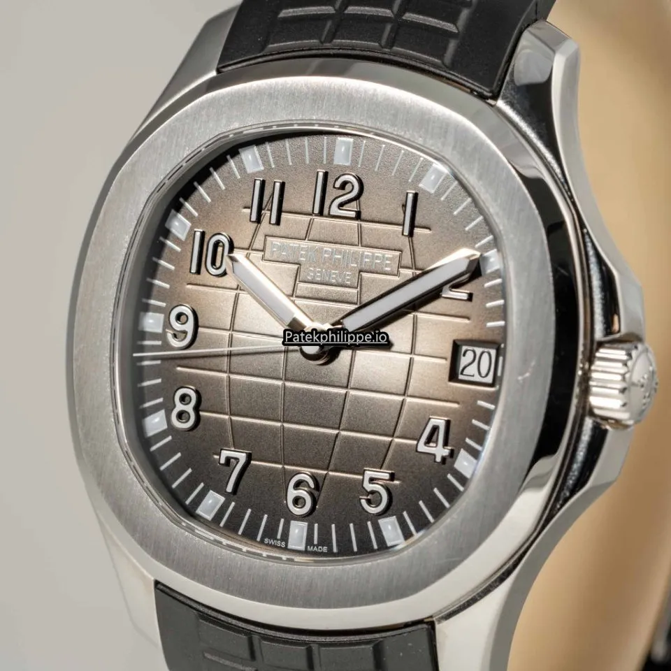 Alternative view of Patek Philippe Aquanaut 5167/1a-001 40MM Steel Case Automatic