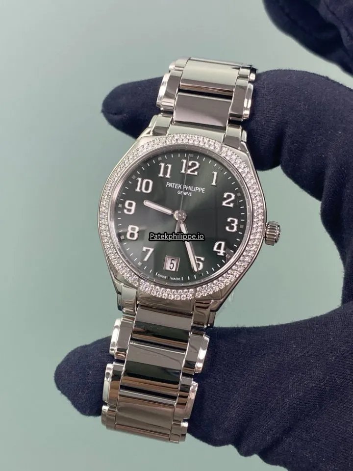 Alternative view of Patek Philippe Twenty-4 7300/1200a-011 Steel Case Automatic